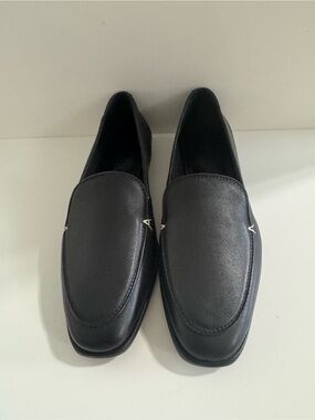 NWOT - Women’s Aerosoles Black Leather Slip-On Loafers Size 5